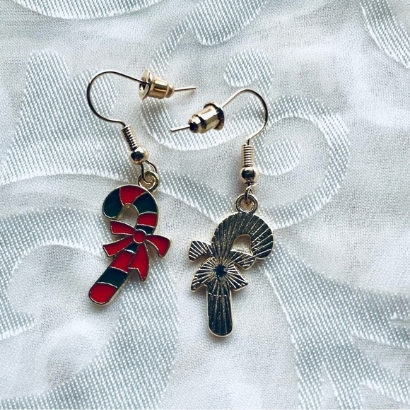 NWT Lot of 2 Festive Drop Earrings – Perfect for Holiday Christmas Celebrations - Picture 9 of 14